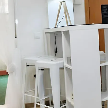 Charming 40 M² + Internet * Málaga