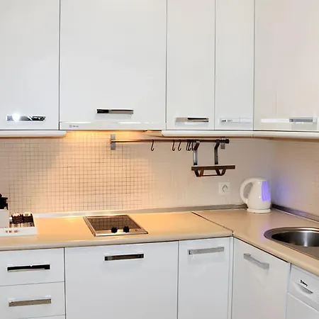 Charming 40 M² + Internet Apartment