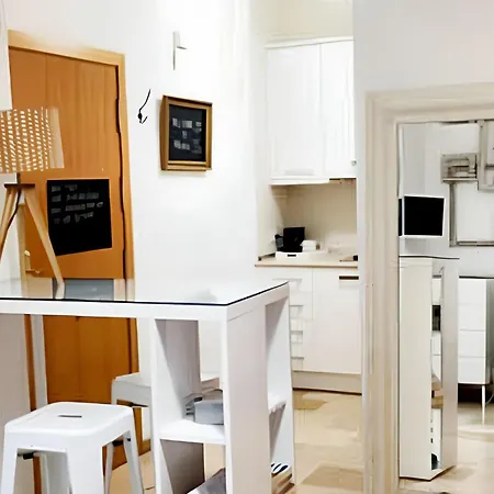 Lägenhet Charming 40 M² + Internet